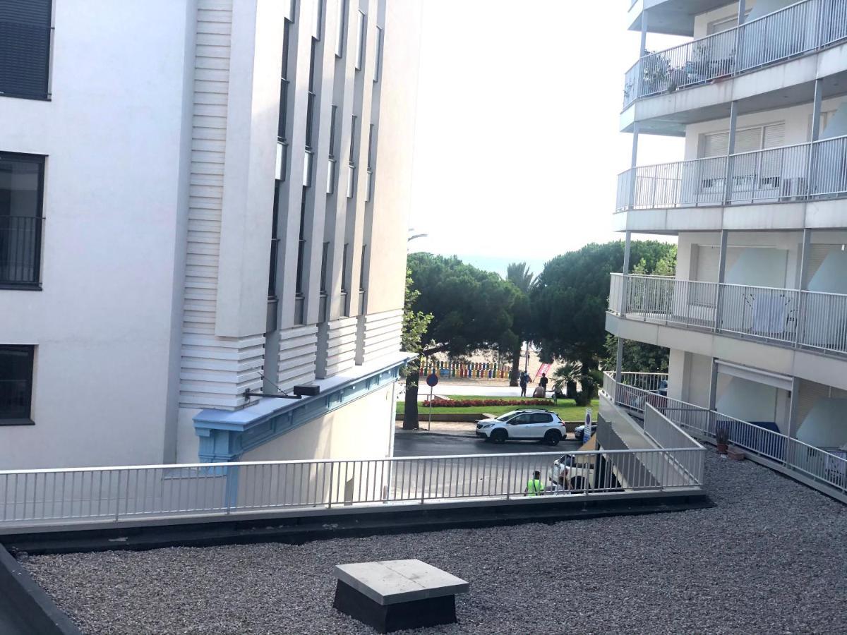 Palmeras - Apartamento En El Centro De Roses - Cerca De La Playa - Terraza - Wifi Luaran gambar